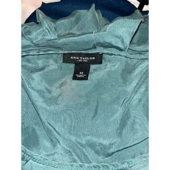 Ann Taylor Ruffle Top Sleeveless - Picture 3 of 5